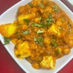 Best Alu Chana Paneer in Brooklyn, NY